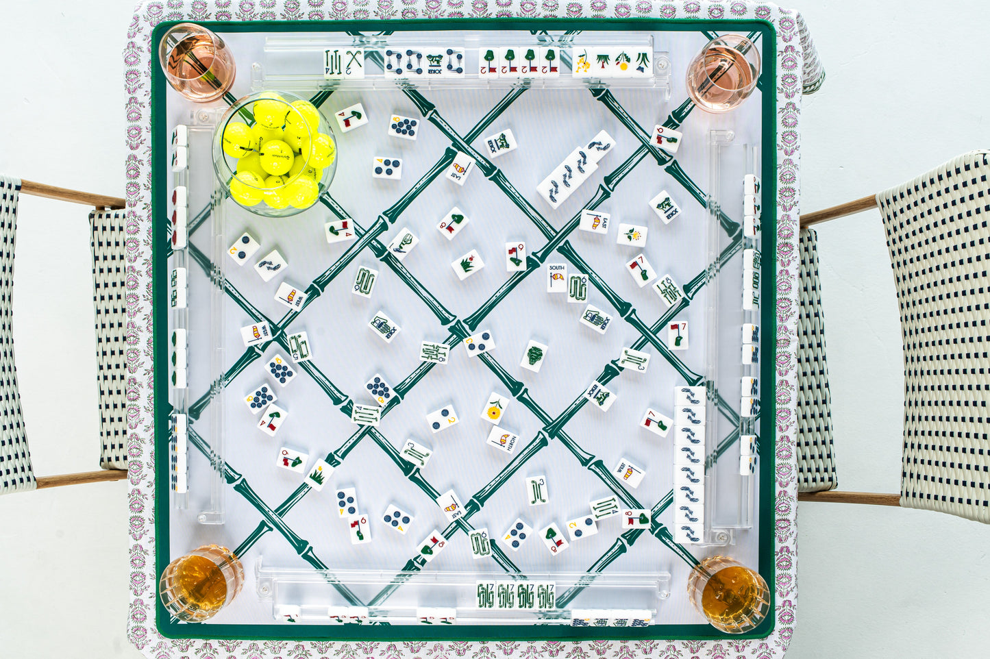 THE COUNTRY CLUB SET - MAHJONG TILES: WINNING WHITE